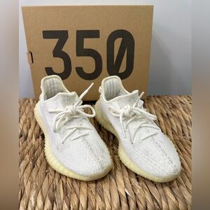 White Yeezy Boost 350 V2